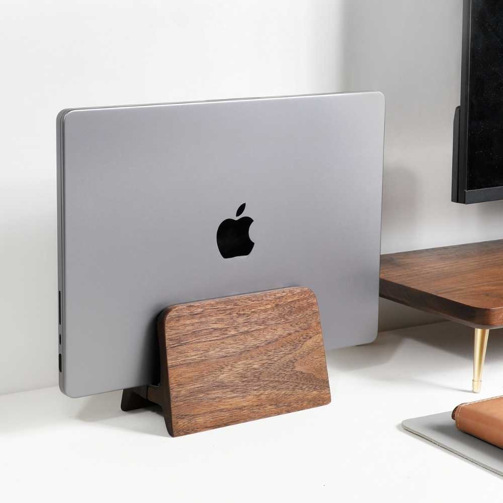 Porte PC portable debout - Avec gravure