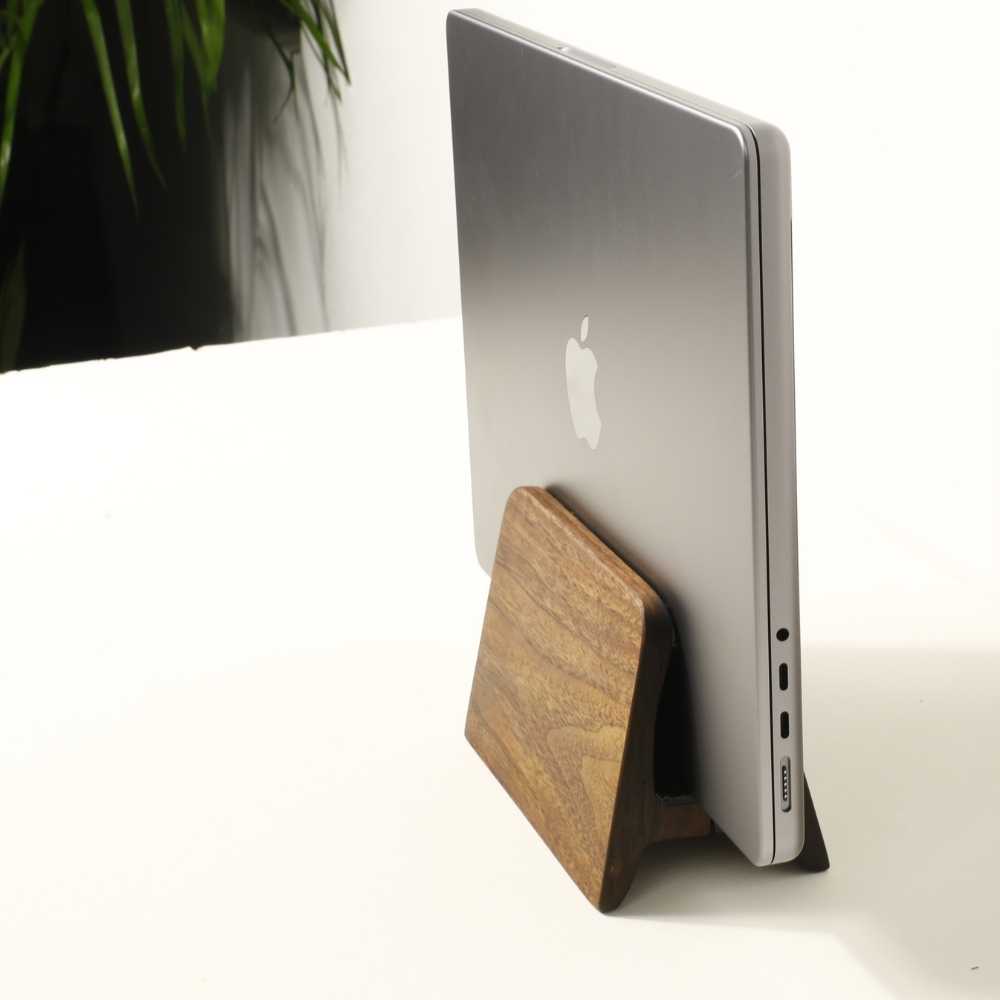 Porte PC portable debout - Avec gravure