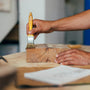 Comment choisir les meilleurs produits d'entretien pour vos objets en bois massif ?