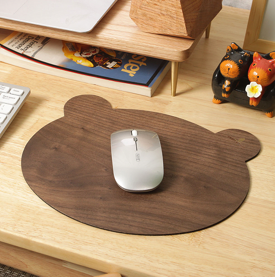 Est-il mauvais d'utiliser une souris sur une surface en bois ?