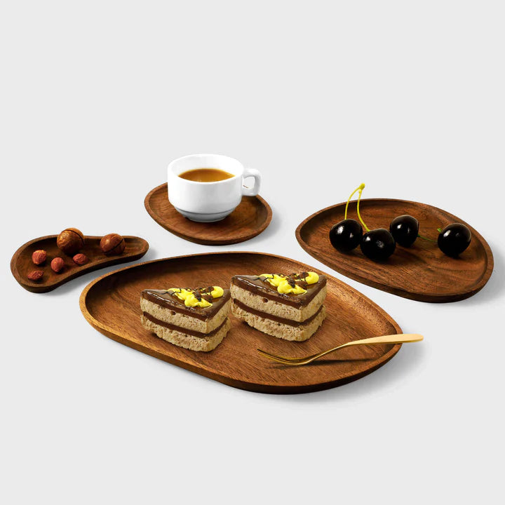 Assortiment d'assiettes - Avec gravure